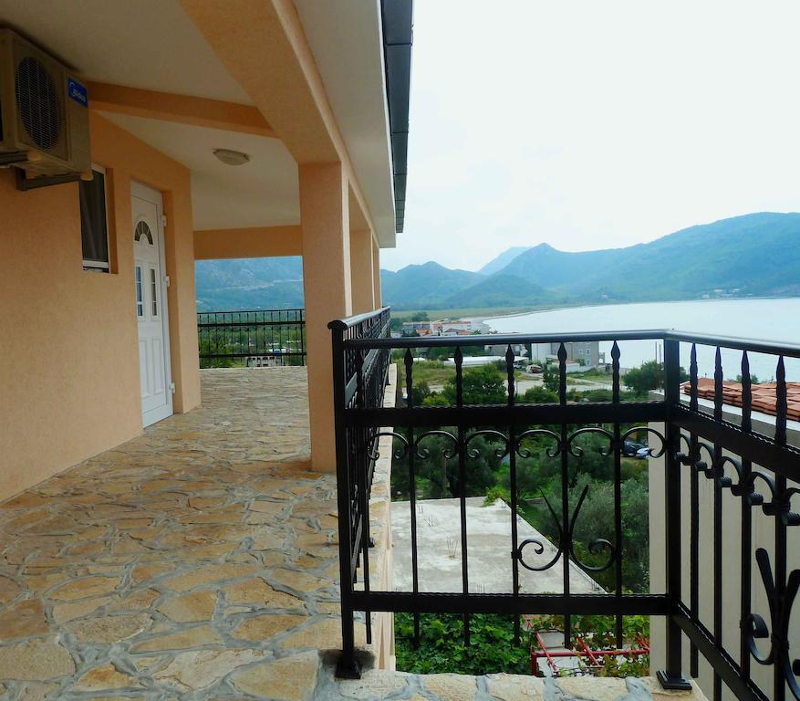 Apartments Papillon Podgorica Rom bilde
