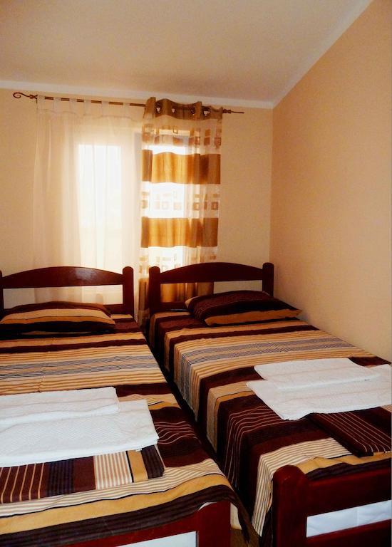 Apartments Papillon Podgorica Rom bilde